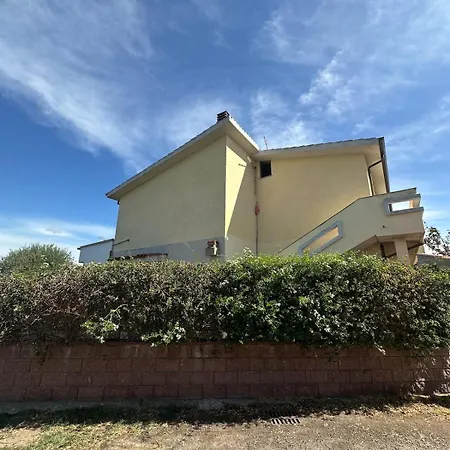 Sa Domu Di Beppe E Nora San Giovanni Suèrgiu