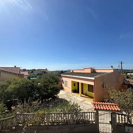 ヴィラ Sa Domu Di Beppe E Nora San Giovanni Suèrgiu